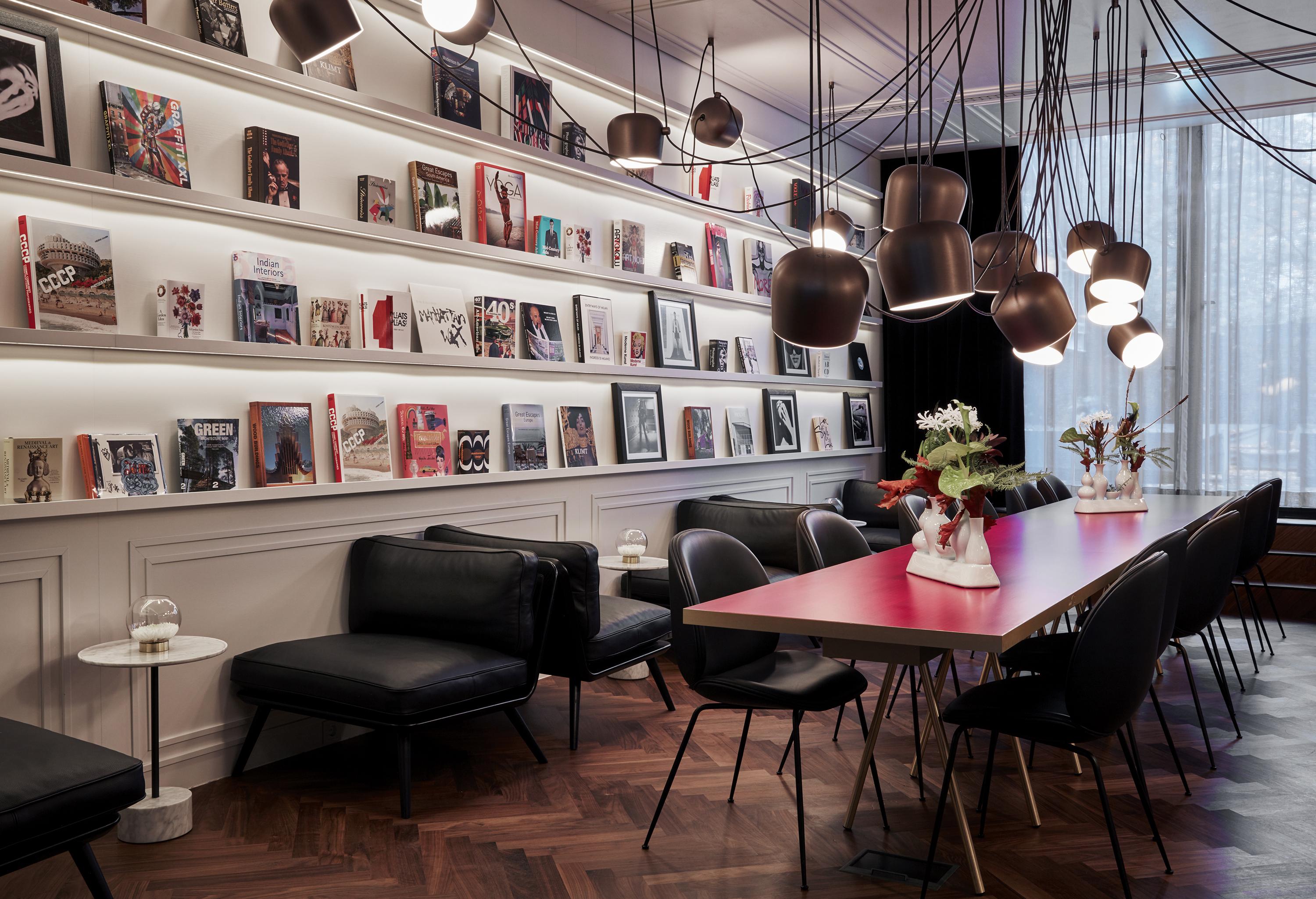 Roomers Munich, Autograph Collection München