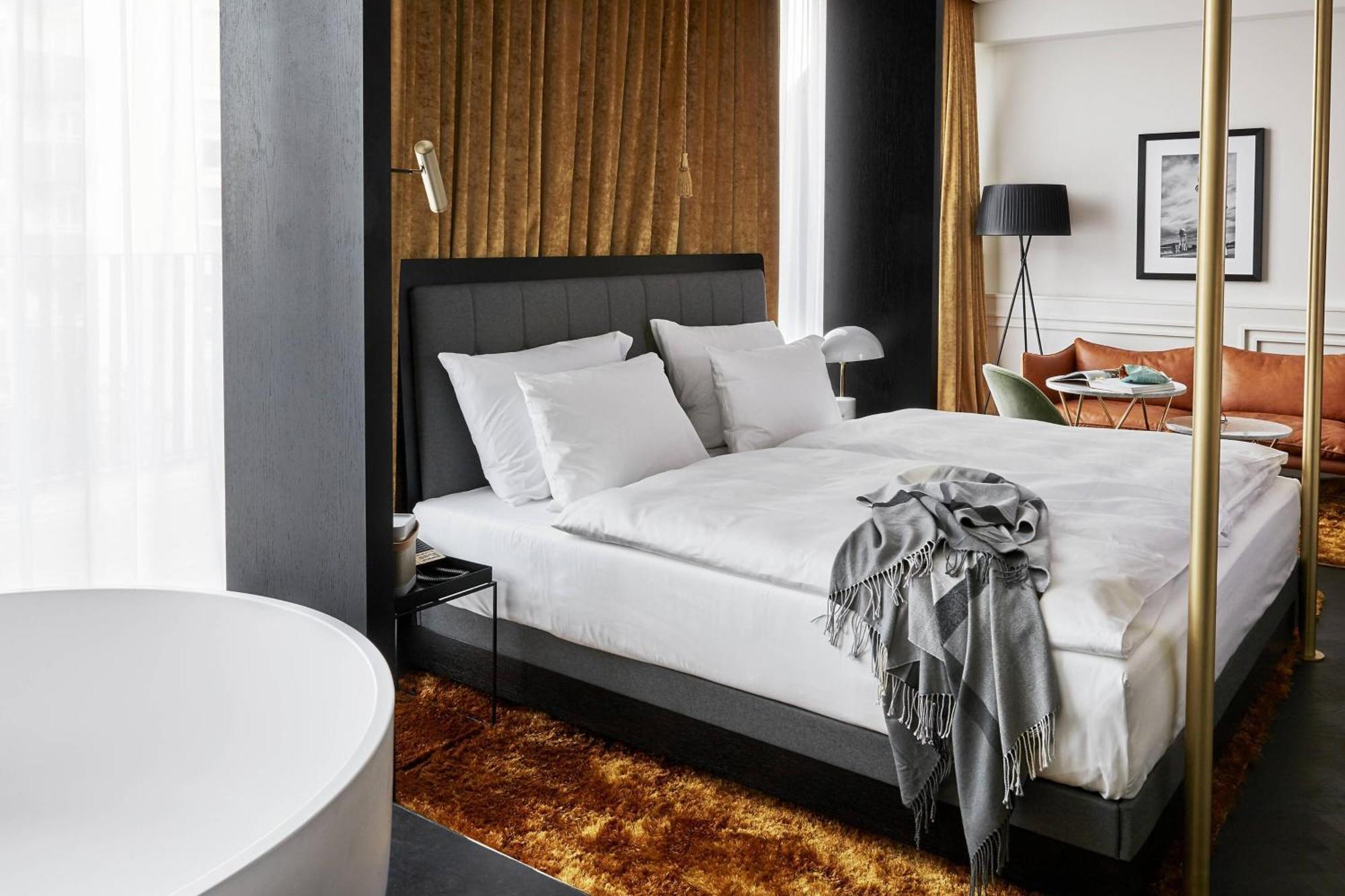 Roomers Munich, Autograph Collection 5* Munich